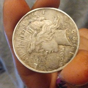 1922 peace silver dollar